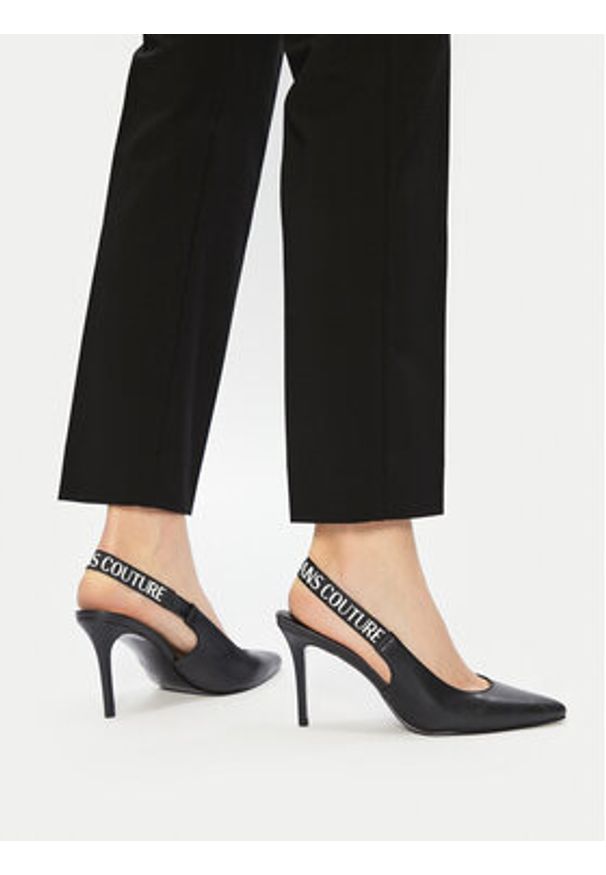 Versace Jeans Couture Sandały 78VA3S52 Czarny. Kolor: czarny. Materiał: skóra