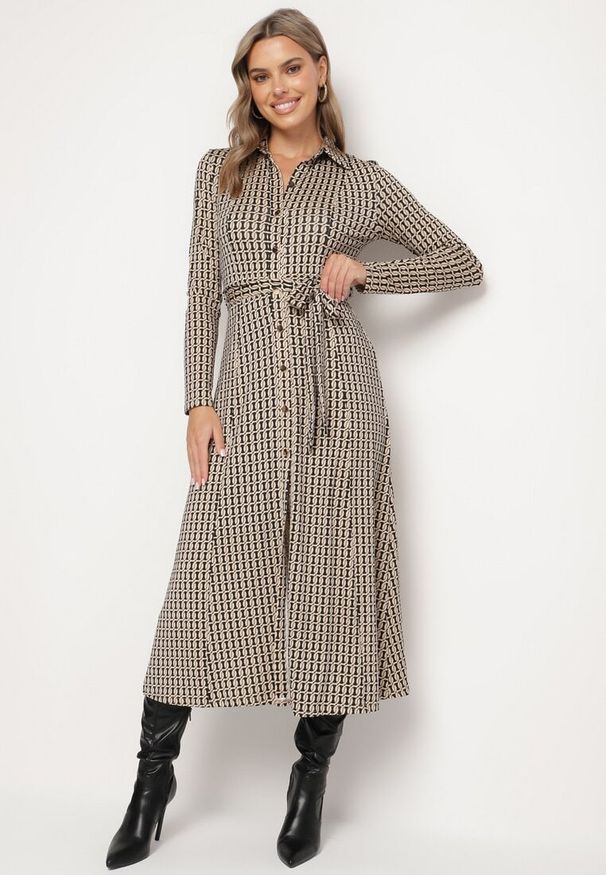 Born2be - Czarno-Beżowa Koszulowa Sukienka z Wiskozą w Paski Ozdobiona Wiązanym Paskiem Nialoraen. Okazja: na co dzień. Kolor: czarny. Materiał: wiskoza. Długość rękawa: długi rękaw. Wzór: aplikacja, paski. Typ sukienki: koszulowe. Styl: casual, klasyczny