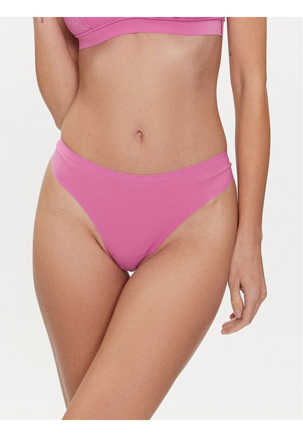 Chantelle Stringi Soft Stretch C11GG0 Różowy. Kolor: różowy. Materiał: syntetyk