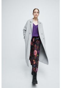 medicine - Medicine sweter damski kolor fioletowy. Kolor: fioletowy. Materiał: dzianina. Długość rękawa: długi rękaw. Długość: długie. Wzór: gładki, ze splotem #4