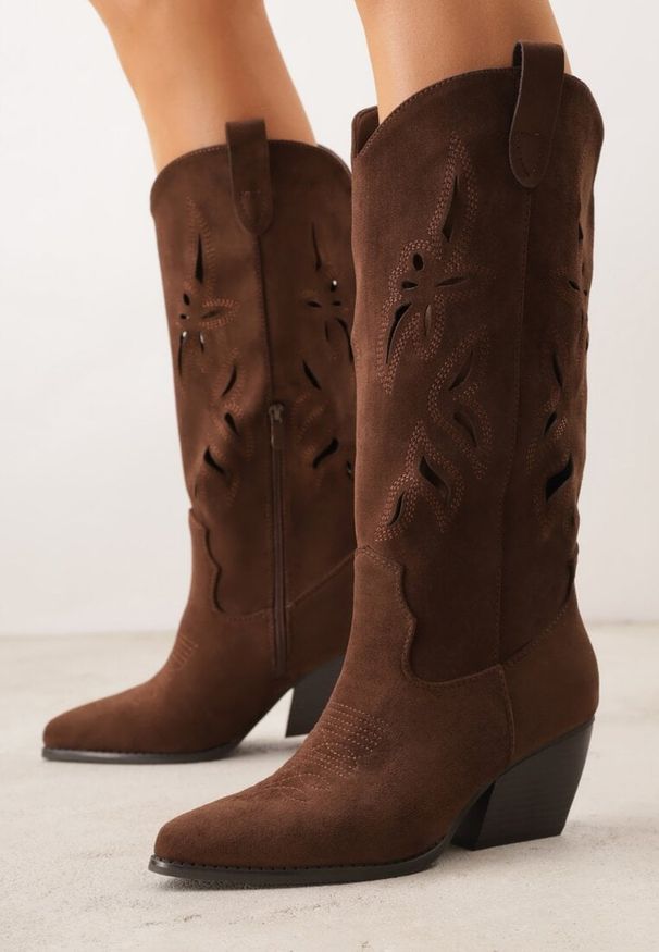 Renee - Brązowe Ażurowe Kozaki Kowbojki na Obcasie typu Stożek Tidrina. Kolor: brązowy. Materiał: zamsz. Wzór: ażurowy. Obcas: na obcasie. Styl: elegancki. Wysokość obcasa: średni