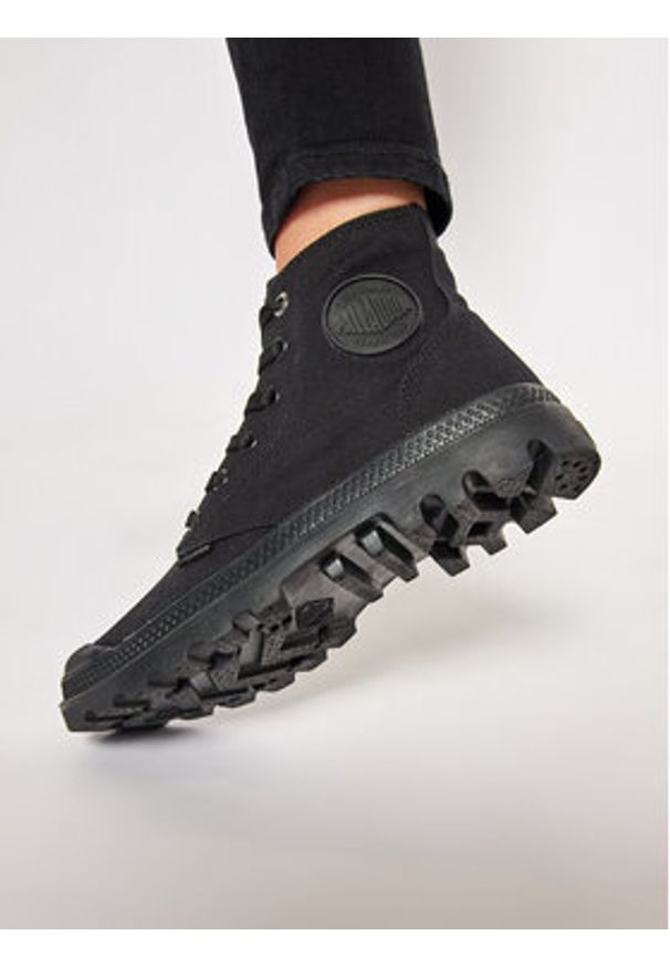 Palladium Trapery Mono Chrome 73089-001-M Czarny. Kolor: czarny. Materiał: materiał