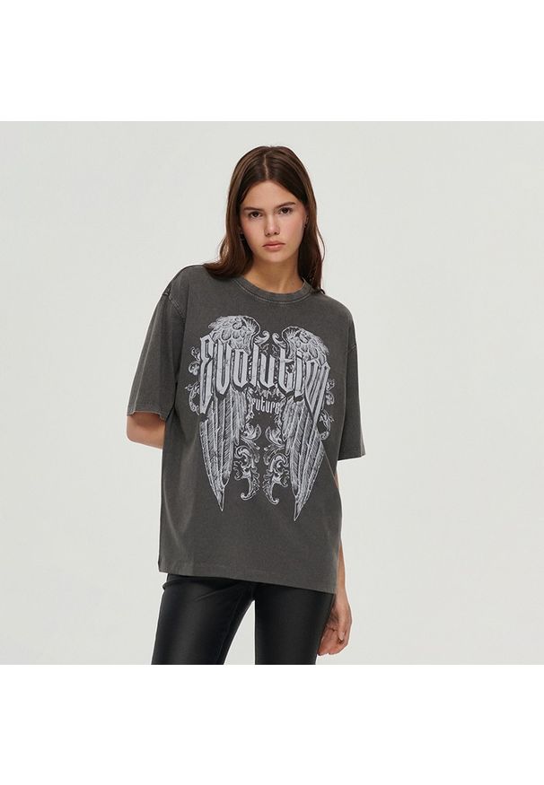 House - Luźna koszulka z nadrukiem Y2k szara - Szary. Kolor: szary. Wzór: nadruk