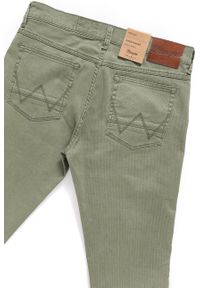 Wrangler - WRANGLER SPODNIE MĘSKIE GREENSBORO DUSTY OLIVE W15QBB65M. Materiał: materiał #8