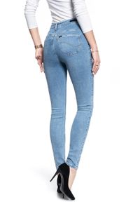 Lee - SPODNIE DAMSKIE LEE SCARLETT ULTRA HIGH BRIGHTON ROCK L30LMXBC 112106502. Styl: rockowy #10