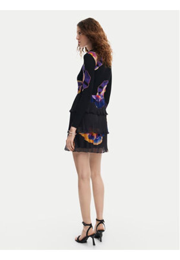 Desigual Sukienka codzienna Pansee Lacroix 24WWVK34 Czarny Regular Fit. Okazja: na co dzień. Kolor: czarny. Materiał: syntetyk. Typ sukienki: proste. Styl: casual