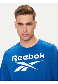 Reebok T-Shirt Big Stacked Logo 100071174 Granatowy Regular Fit. Kolor: niebieski. Materiał: bawełna