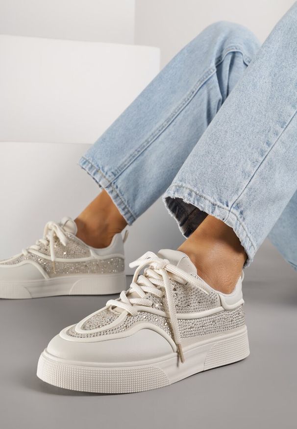 Born2be - Beżowe Sneakersy na Grubej Podeszwie z Cyrkoniami Catith. Okazja: na co dzień. Kolor: beżowy. Materiał: materiał, jeans