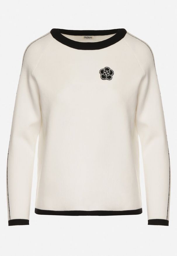 Born2be - Biały Sweter Ozdobiony Paskami i Aplikacją Tusanne. Okazja: na co dzień. Kolor: biały. Materiał: jeans. Wzór: aplikacja. Styl: elegancki, casual