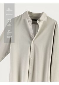 Reserved - Gładka koszula slim fit - beżowy. Kolor: beżowy. Materiał: tkanina, bawełna. Wzór: gładki #1