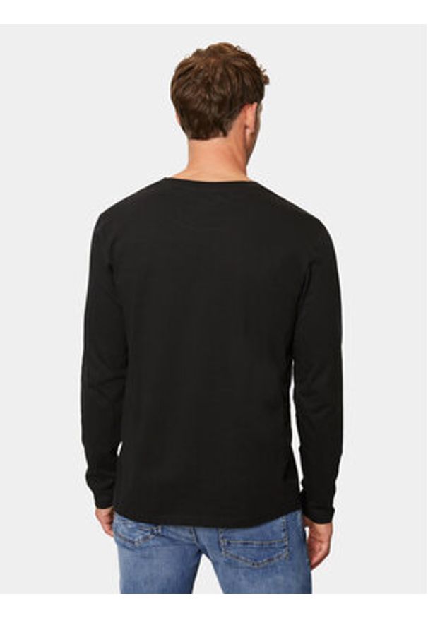 Marc O'Polo Longsleeve B21 2012 52210 Czarny Regular Fit. Typ kołnierza: polo. Kolor: czarny. Materiał: bawełna. Długość rękawa: długi rękaw