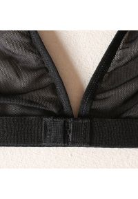 Intica - Komplet bielizny z łańcuszkami na wyjątkowe okazje Jae. Kolor: czarny. Materiał: tkanina, materiał. Wzór: aplikacja #11