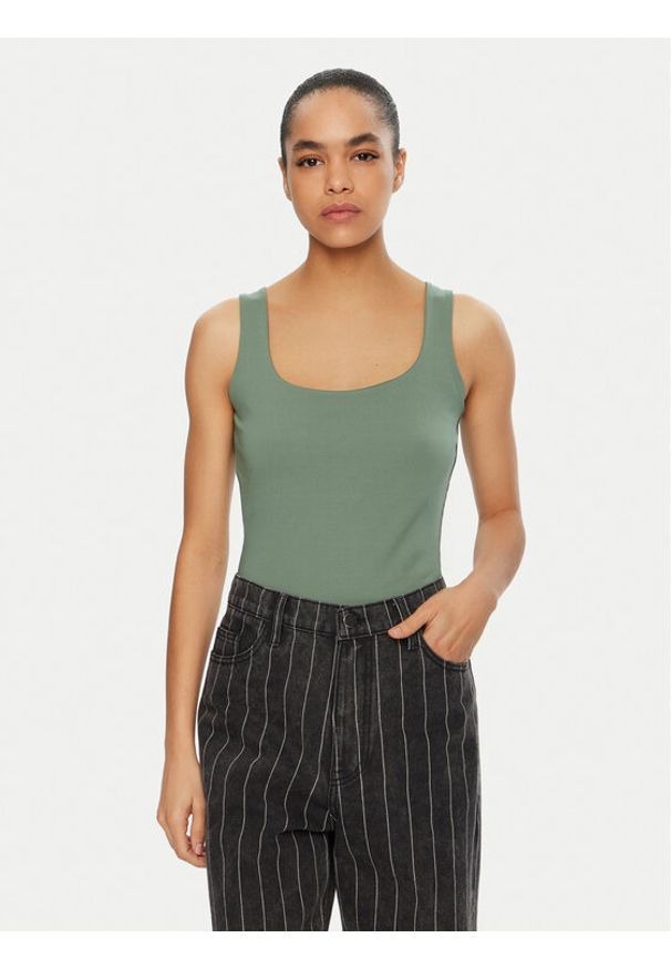 Vero Moda Top Million 10305800 Zielony Regular Fit. Kolor: zielony. Materiał: syntetyk