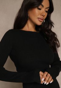 Renee - Czarny Sweter z Wiskozą Ozdobiony Metaliczną Nitką Liatolla. Okazja: na co dzień. Kolor: czarny. Materiał: wiskoza. Wzór: aplikacja. Styl: casual #3