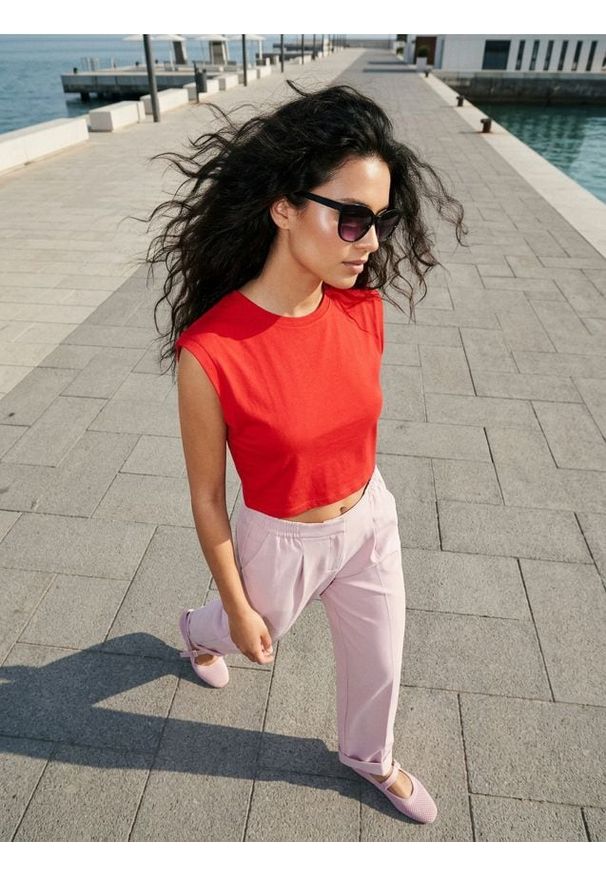 Sinsay - Bawełniana koszulka basic - czerwony. Kolor: czerwony. Materiał: bawełna