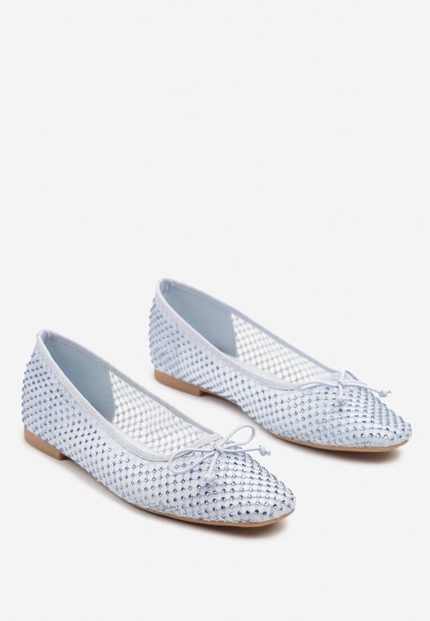 Renee - Niebieskie Siateczkowe Balerinki z Delikatnymi Cyrkoniami i Kokardką Senirithra. Okazja: na co dzień. Nosek buta: okrągły. Kolor: niebieski. Materiał: jeans. Wzór: aplikacja. Sezon: lato, wiosna. Styl: wizytowy, klasyczny, elegancki, casual. Wysokość obcasa: bez obcasa