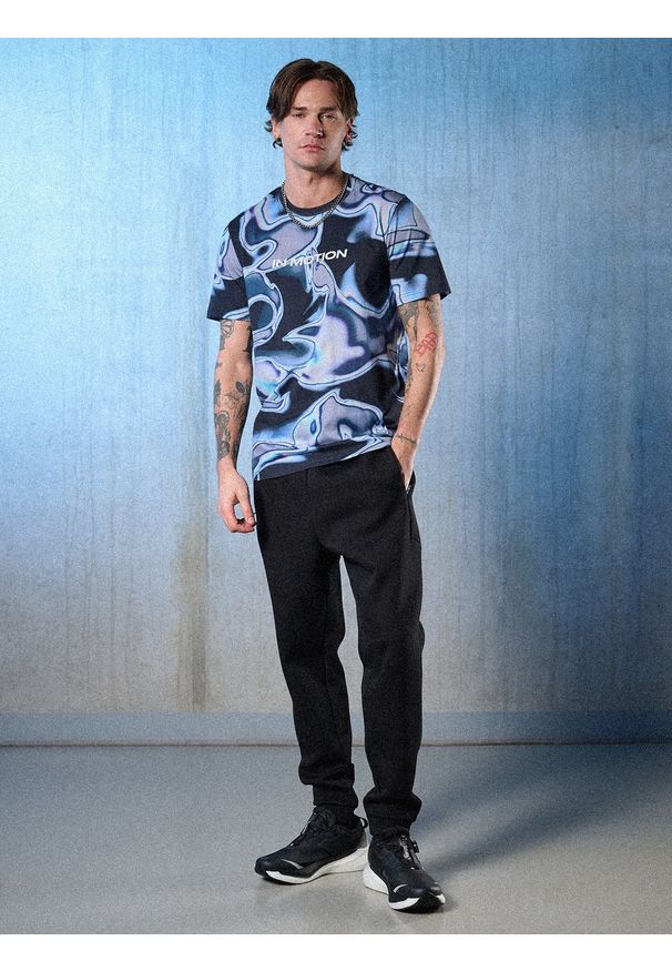 4f - 4F T-shirt regular z nadrukiem męski - granatowa M. Okazja: na co dzień. Kolor: niebieski. Materiał: dzianina, bawełna, materiał. Wzór: nadruk. Styl: casual