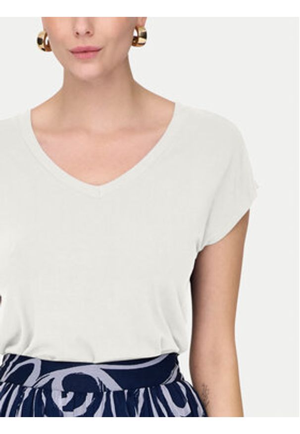 only - ONLY T-Shirt Rilla 15315776 Biały Regular Fit. Kolor: biały. Materiał: wiskoza