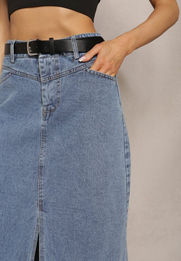 Renee - Granatowa Ołówkowa Spódnica Jeansowa z Paskiem w Komplecie Olvane. Kolor: niebieski. Materiał: jeans