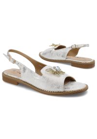 Białe Sandały S.Barski Stylowe Obuwie Damskie Z Motylem. Okazja: na spacer, na plażę. Kolor: biały. Materiał: skóra ekologiczna. Sezon: lato. Styl: elegancki #6