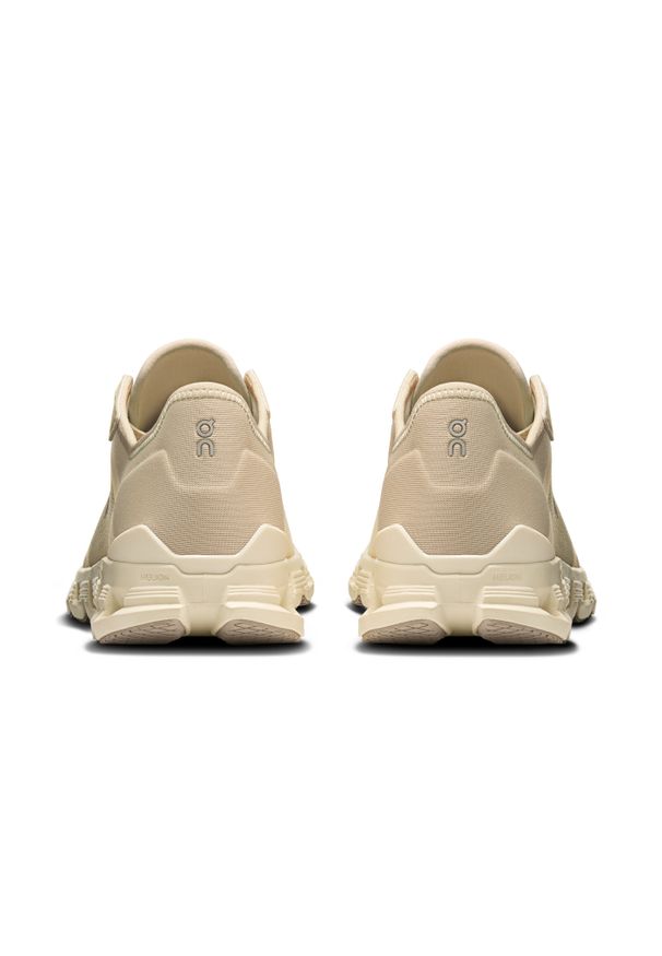 On Cloud X 4 AD M Pelican | Ghost Buty treningowe męskie. Okazja: na spotkanie biznesowe, na co dzień. Kolor: beżowy. Szerokość cholewki: normalna. Sport: fitness, bieganie