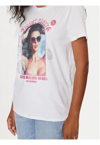 Guess T-Shirt Ss Malibu Girl Easy W4GI54 K9RM1 Biały Regular Fit. Kolor: biały. Materiał: bawełna #4