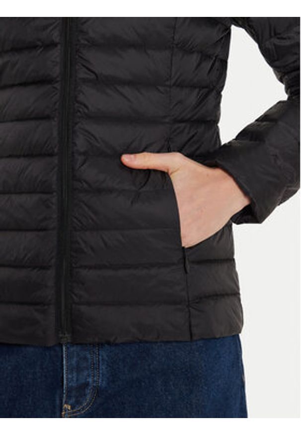 Jott Kurtka puchowa Cha P000WDOW02 Czarny Slim Fit. Kolor: czarny. Materiał: syntetyk