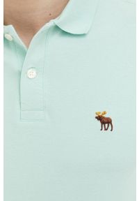 Abercrombie & Fitch polo męski kolor zielony z aplikacją. Typ kołnierza: polo. Kolor: zielony. Materiał: skóra, dzianina, materiał. Długość: krótkie. Wzór: aplikacja #2