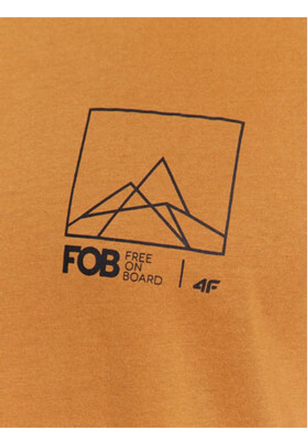4f - 4F T-Shirt 4FAW23TTSHM0894 Beżowy Regular Fit. Kolor: beżowy. Materiał: bawełna