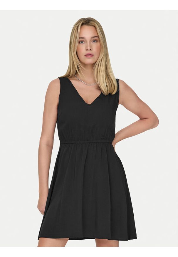 only - ONLY Sukienka koktajlowa Nova 15323196 Czarny Regular Fit. Kolor: czarny. Materiał: wiskoza. Styl: wizytowy