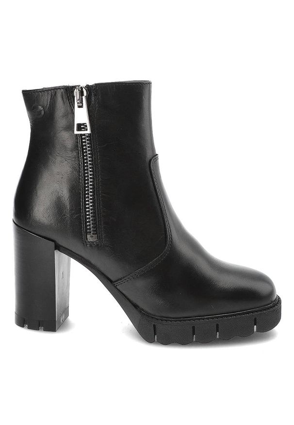 Czarne Botki Damskie Tamaris Skórzane Modne Obuwie. Kolor: czarny. Materiał: skóra. Szerokość cholewki: normalna. Wzór: aplikacja. Styl: klasyczny