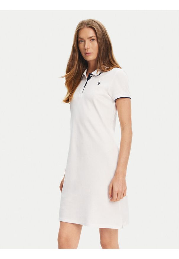 U.S. Polo Assn. Sukienka codzienna WUP1312 Biały Regular Fit. Okazja: na co dzień. Typ kołnierza: polo. Kolor: biały. Materiał: bawełna. Typ sukienki: proste. Styl: casual