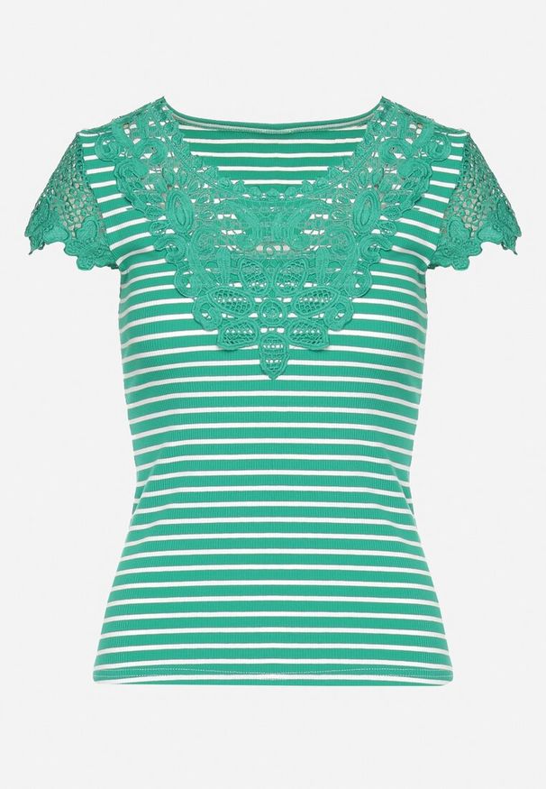 Born2be - Zielony Bawełniany T-shirt Koszulka z Krótkim Rękawem z Ozdobną Koronką przy Dekolcie Carines. Okazja: na co dzień. Kolor: zielony. Materiał: bawełna, koronka. Długość rękawa: krótki rękaw. Długość: krótkie. Wzór: koronka. Styl: elegancki, casual