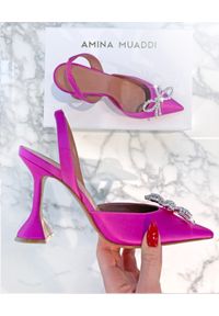 AMINA MUADDI - Różowe sandały z kokardą Rosie. Zapięcie: pasek. Kolor: różowy, wielokolorowy, fioletowy. Materiał: satyna. Wzór: paski. Obcas: na obcasie. Wysokość obcasa: średni #5