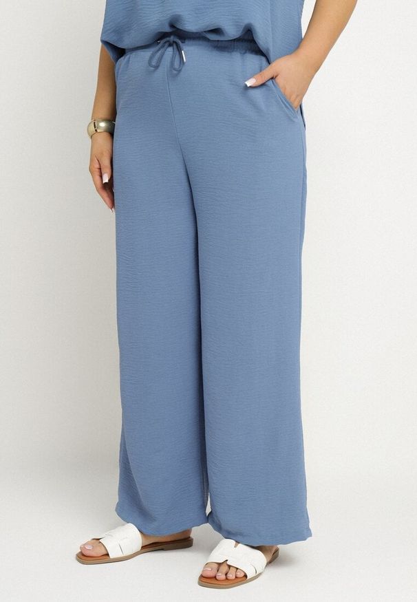 Born2be - Niebieski Komplet o Fasonie Oversize Bluzka i Szerokie Spodnie Amisora. Kolor: niebieski