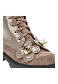 Brązowe Botki S.Barski Modne Buty Damskie. Okazja: na spacer. Zapięcie: zamek. Kolor: brązowy. Materiał: skóra ekologiczna, materiał. Wzór: kwiaty. Obcas: na obcasie. Styl: elegancki. Wysokość obcasa: średni #6