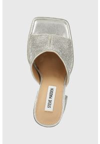 Steve Madden klapki Trixie-R damskie kolor srebrny na słupku SM11002263. Kolor: srebrny. Materiał: guma. Obcas: na słupku. Wysokość obcasa: średni #5
