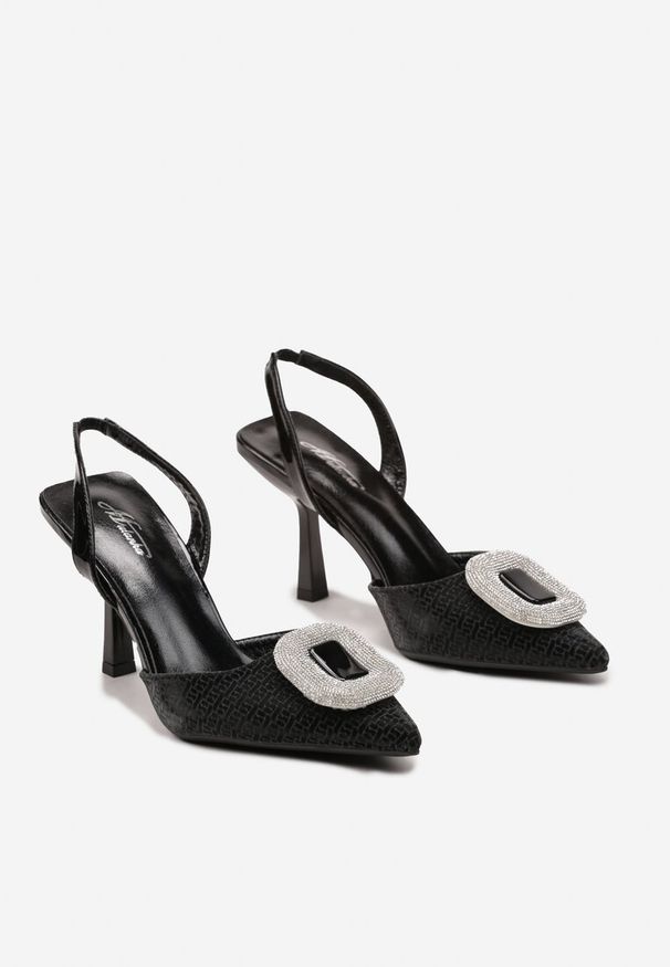 Born2be - Czarne Sandały na Szpilce z Metalową Ozdobą i Cyrkoniami Lumintia. Okazja: na co dzień. Kolor: czarny. Materiał: satyna. Wzór: aplikacja. Obcas: na szpilce. Styl: elegancki, casual