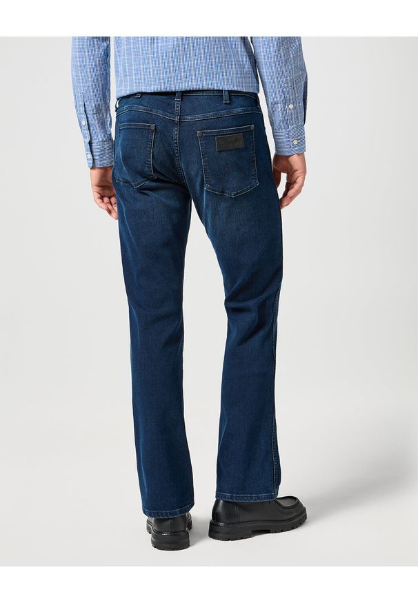 Wrangler - WRANGLER MĘSKIE SPODNIE JEANSOWE HORIZON DZWONY ONYX WASH 112356834 W110008838