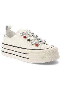 Sneakersy damskie GOE, cholewka ze skóry licowej z zaokrąglonym noskiem na solidnej podeszwie, białe, TT2N4072. Kolor: biały. Materiał: skóra. Szerokość cholewki: normalna #1