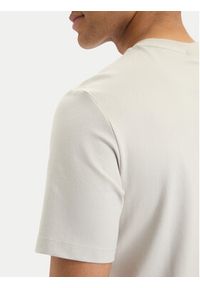 Calvin Klein T-Shirt LV04LC241G Beżowy jasny Regular Fit. Kolor: beżowy. Materiał: bawełna #5