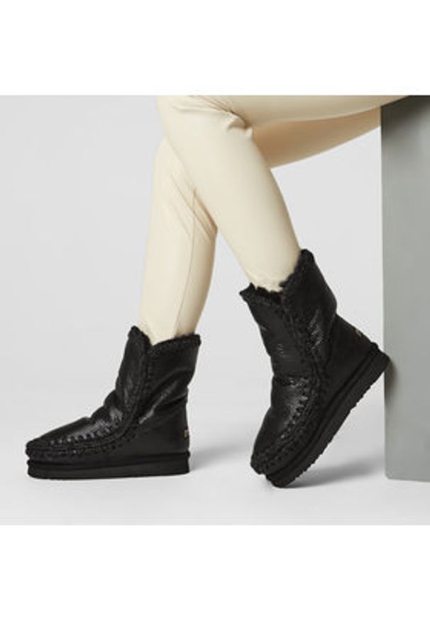 Mou Śniegowce Eskimo Boot 24 FW101000B Czarny. Kolor: czarny. Materiał: skóra
