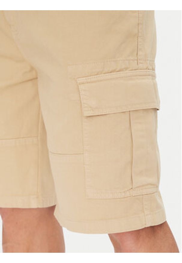 Guess Jeans Szorty materiałowe M5GD45 WGCV1 Beżowy Regular Fit. Kolor: beżowy. Materiał: bawełna
