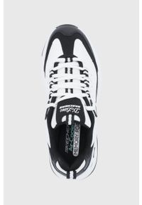 skechers - Skechers Buty kolor biały na platformie. Nosek buta: okrągły. Zapięcie: sznurówki. Kolor: biały. Materiał: guma. Obcas: na platformie #5