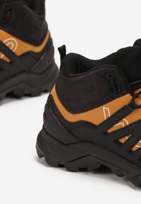 Born2be - Czarno-Brązowe Buty Trekkingowe na Płaskiej Podeszwie z Protektorem i Cholewką za Kostkę Nabythi. Wysokość cholewki: za kostkę. Kolor: brązowy. Szerokość cholewki: normalna. Obcas: na płaskiej podeszwie #3