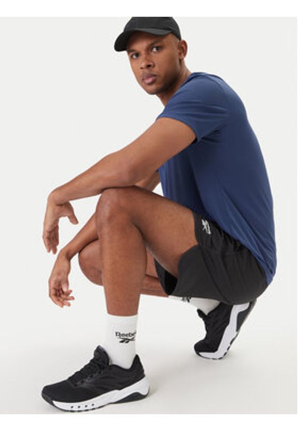 Reebok Szorty sportowe Best RK25557CCM Czarny Regular Fit. Kolor: czarny. Materiał: syntetyk. Styl: sportowy