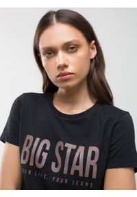 Big-Star - Koszulka damska z nadrukiem czarna Brigida 906. Okazja: na co dzień, do pracy. Kolor: czarny. Materiał: dzianina, jeans, sztruks. Wzór: nadruk. Styl: casual, klasyczny #3