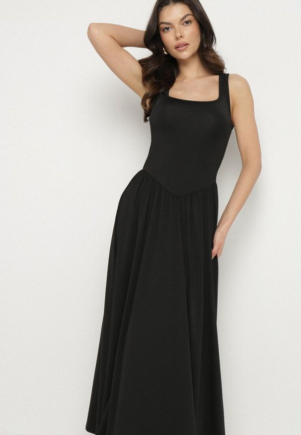 Born2be - Czarna Sukienka z Wiskozą o Rozkloszowanym Kroju z Kwadratowym Dekoltem Tilvia. Okazja: na co dzień. Typ kołnierza: dekolt kwadratowy. Kolor: czarny. Materiał: wiskoza. Długość rękawa: na ramiączkach. Sezon: lato. Styl: casual