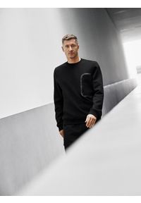 4f - 4F Bluza dresowa regular bez kaptura męska 4F x Robert Lewandowski - czarna M. Okazja: na co dzień. Typ kołnierza: bez kaptura. Kolor: czarny. Materiał: dresówka. Styl: casual, sportowy #1
