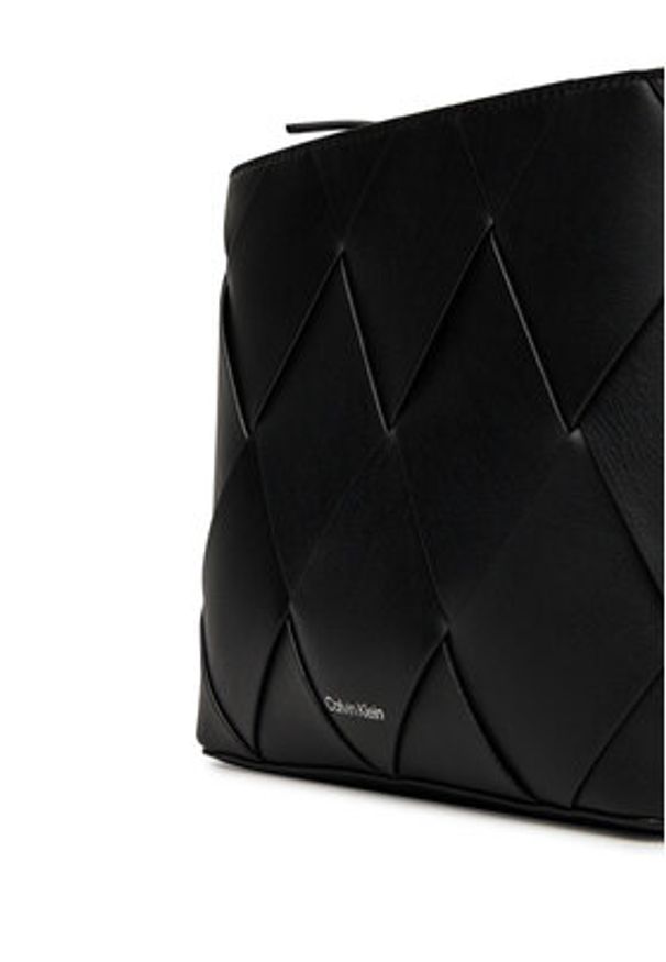 Calvin Klein Torebka Ck Woven Square Crossbody K60K612991 Czarny. Kolor: czarny. Materiał: skórzane